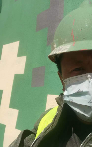 酒泉迷彩漆未完全固化；